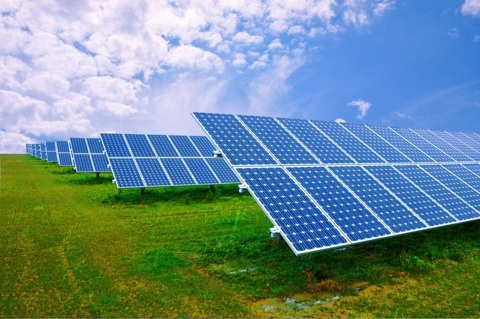 CO2排出量削減の切り札！太陽光発電についてご紹介します。 |